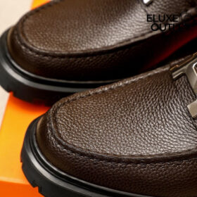 Braune Loafer mit Sohle
