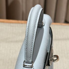 Kelly 20 Epsom Hellblau