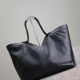 Y TOTE IN LEATHER