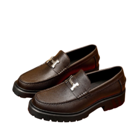 Braune Loafer mit Sohle