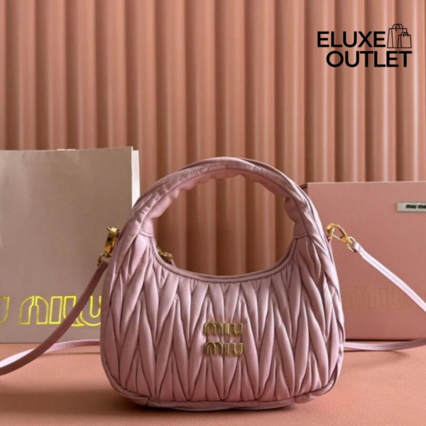Alabasterrosa-Nappa-Leder-Hobo 20cm