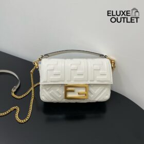 Weiße Nappaleder-Tasche mit FF-Muster 13cm