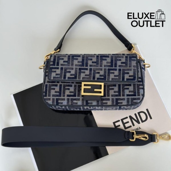 FF-Tasche aus dunkelblauer Chenille  15cm