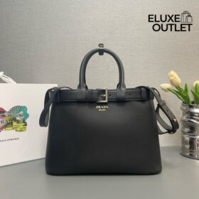 Buckle kleine Lederhandtasche mit Gürtel 23cm