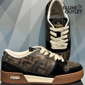Niedrige Sneaker aus Canvas und schwarzem Wildleder