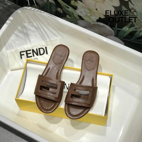 Flip-Flops aus braunem Leder