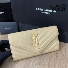 Cassandre matelassierte große Klappenbrieftasche aus Grain de Poudre Leder 19cm
