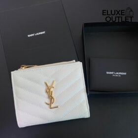 Cassandre matelassierte Zwei-Falten-Brieftasche aus Grain de Poudre Leder 10.5cm