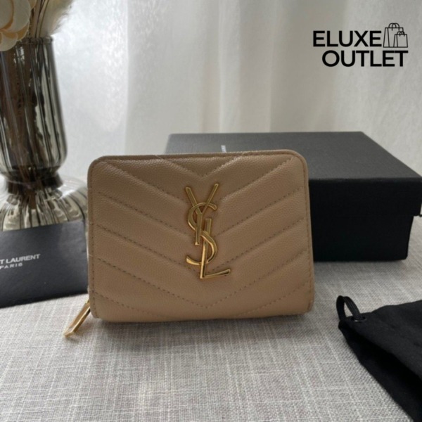 Cassandre matelassierte kompakte Reißverschluss-Brieftasche aus Grain de Poudre Leder 12cm