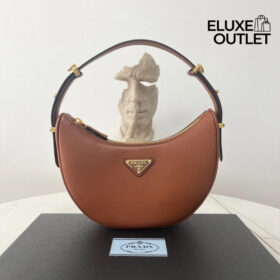 Arqué kleine Lederschultertasche 18.5cm