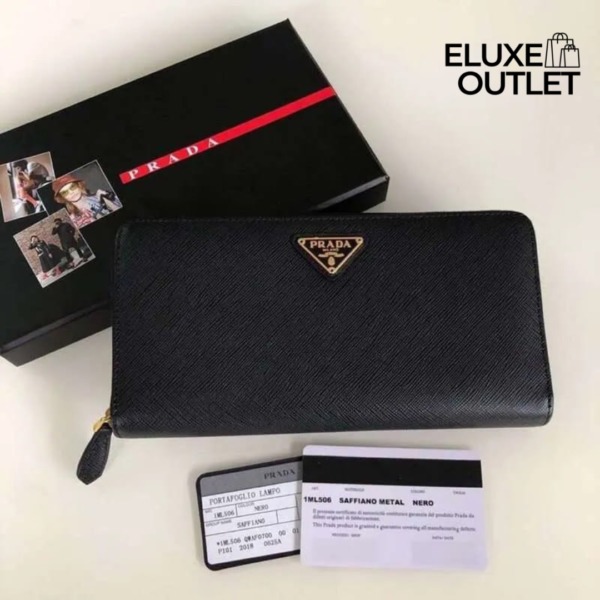 Große Saffiano-Leder in Schwarz 9.5cm