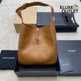 Le 5 à 7 Supple Large aus genarbtem Leder 30cm