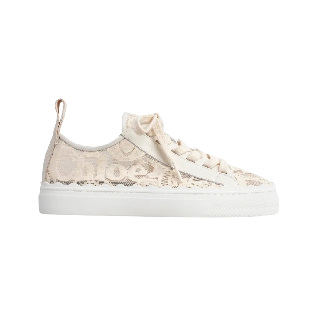 Schnürsneaker