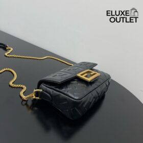 Schwarze Nappaleder-Tasche mit FF-Muster 13cm
