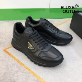 Lederne high-top Sneakers schwarz