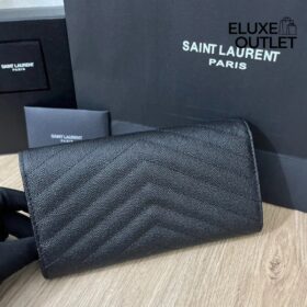 Cassandre matelassierte große Klappenbrieftasche aus Lammleder 19cm