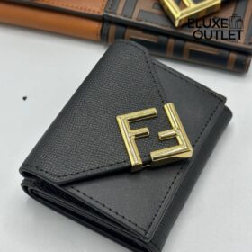 Brieftasche aus schwarzem Leder 8cm