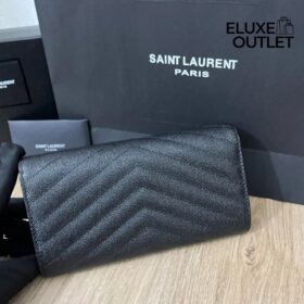 Cassandre matelassierte große Klappenbrieftasche aus Grain de Poudre Leder 19cm