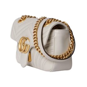 Mini-Tasche aus hellgrauem Matelassé-Leder 22cm
