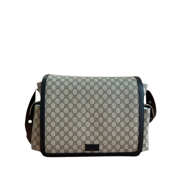 Мittelgroße Wickeltasche in Beige
