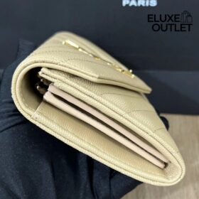 Cassandre matelassierte große Klappenbrieftasche aus Grain de Poudre Leder 19cm