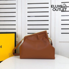 Tasche aus braunem Leder 20 cm