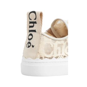 Schnürsneaker