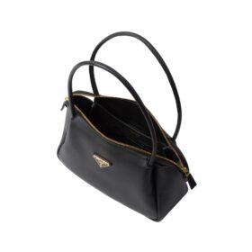 Mittelgroße Lederschultertasche in Schwarz 16cm