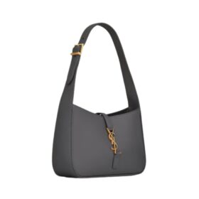 Der 5 bis 7 in glattem Leder 23cm