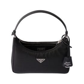 Die schwarze Re-Nylon- und Saffiano 17cm