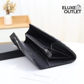 Cassandre matelassierte große Klappenbrieftasche aus Grain de Poudre-Leder 19cm