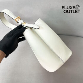 Mittelgroße Ledertasche in Weiß 22.5cm