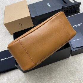 Le 5 à 7 Supple Large aus genarbtem Leder 30cm