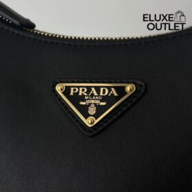 Arqué kleine Lederschultertasche Schwarz 18.5cm