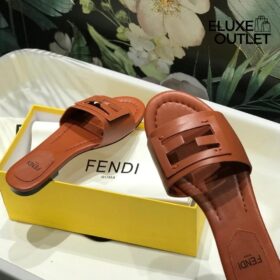 Flip-Flops aus braunem Leder