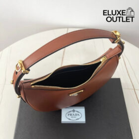 Arqué kleine Lederschultertasche 18.5cm