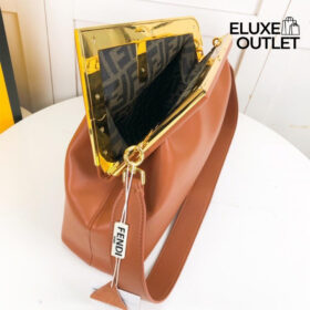 Tasche aus braunem Leder 20 cm
