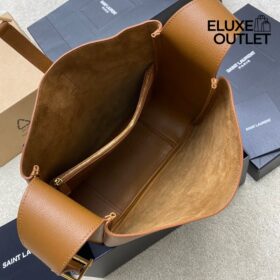 Le 5 à 7 Supple Large aus genarbtem Leder 30cm