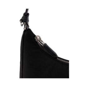 Die schwarze Re-Nylon- und Saffiano 17cm