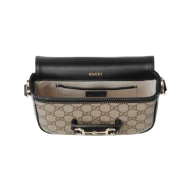 Weiche Mini-Schultertasche aus braunem Leder 20cm