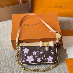 LV x TM Pochette Accessoires 20 cm