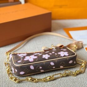 LV x TM Pochette Accessoires 20 cm