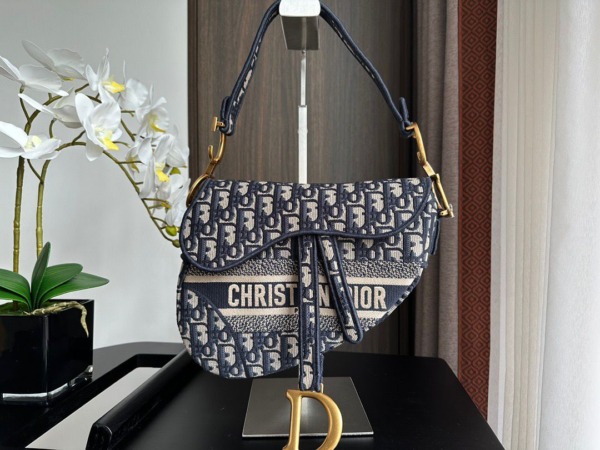 Saddle Blue Oblique 25 cm