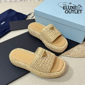 Geflochtene Raffia-Sandalen