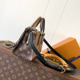 OntheGo East West mit Kette 25cm