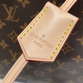 Montaigne Monogram GM 39 cm