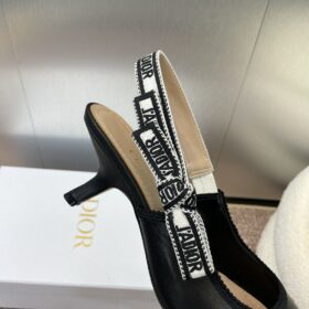 Slingback Pump aus Leder