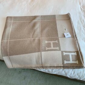 Avalon III Decke Beige/Weiß