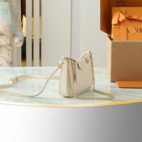 Easy Pouch On Cream 19cm