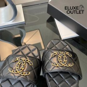 Gestepptes Leder & Kette Schwarz